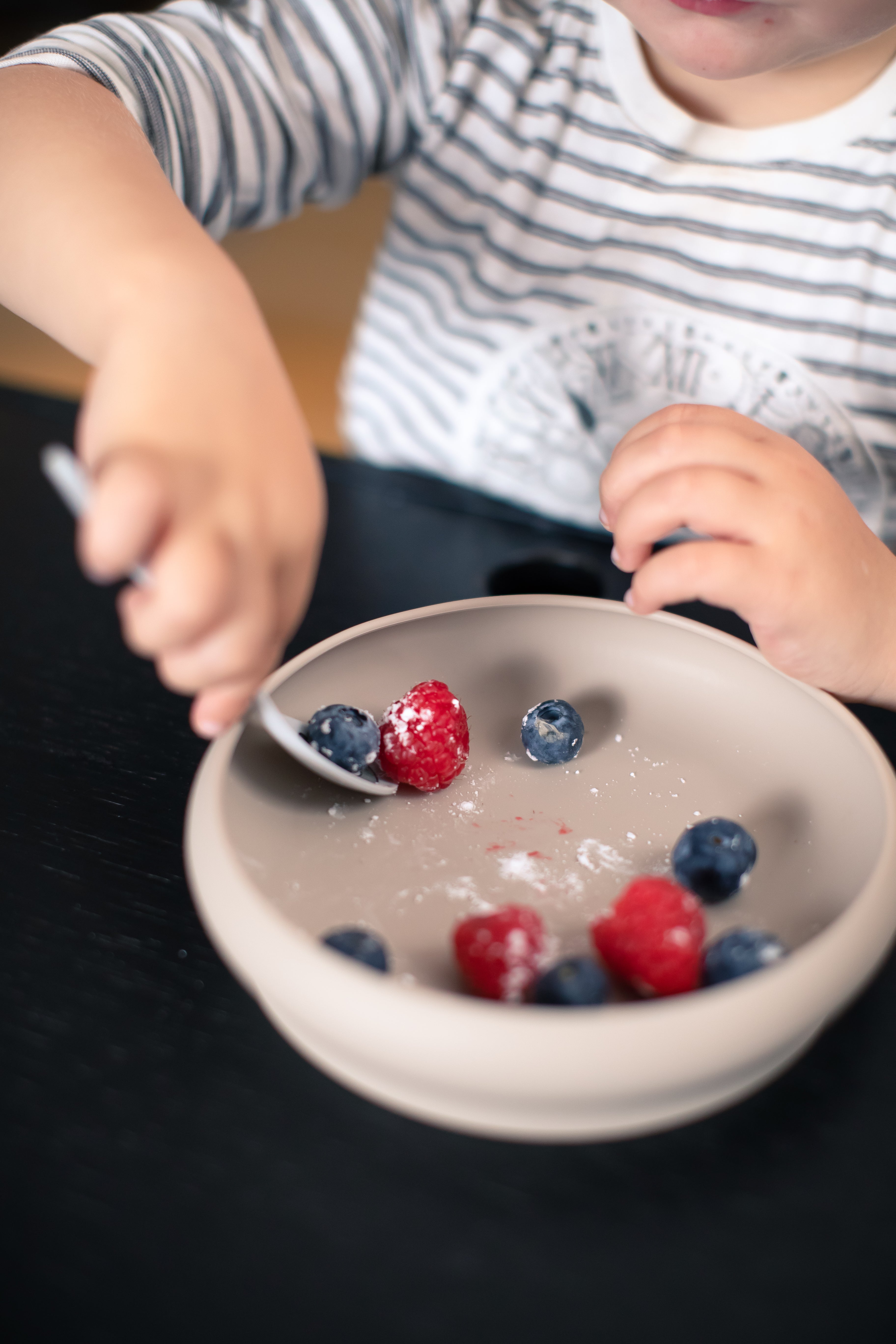 Naomi Baby & Toddler Silicone Plates - Set of 2